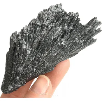 Přírodní kámen Černý krystal distenu (Brazílie) 84g