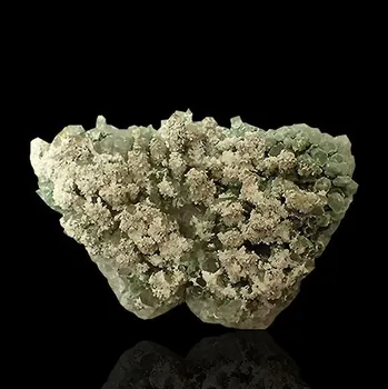 Přírodní kámen Pumpellyit z Čech 80x48mm