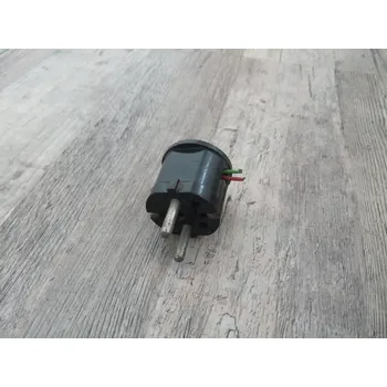 Elektrická zásuvka DANAPO Staré bakelitová zásuvka vidlice 10A 6A rozdvojka roztrojka Varianta: zásuvka 10/16A boční, DE