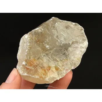 Přírodní kámen Křišťál surový kámen 143g (Madagaskar)