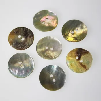 Knoflík Knoflík perleťový K32-17, průměr 20 mm.