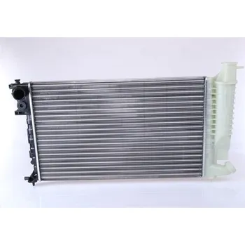 Chladič motoru Chladič, chlazení motoru NISSENS 635181