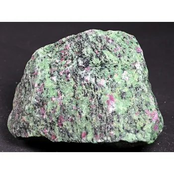 Drahý kámen Magieprirody.cz Rubín v zoisitu surový kámen 2.640 kg - Tanzánie #K41