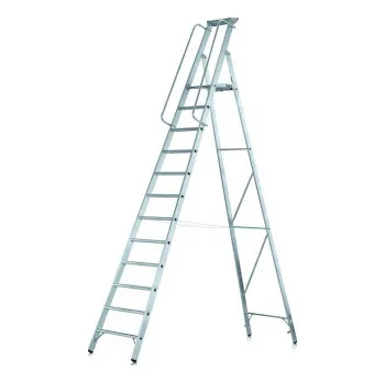 Žebřík Z600 Stojací žebřík s velkou plošinou 3,16 m