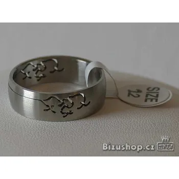 Prsten Prsten ocel s jemným výřezem po obou stranách prstenu