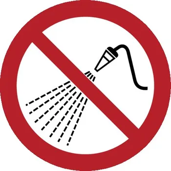 Značka Zákaz stříkání vodou, samolepicí fólie, Ø 200 mm