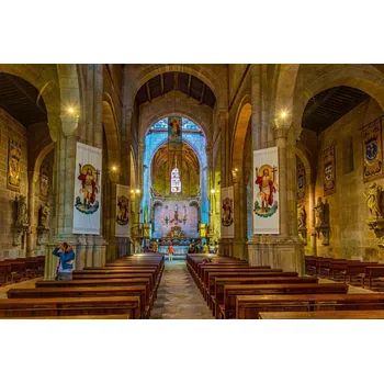 Fototapeta DIMEX | Vliesová fototapeta Katedrála Panny Marie, Braga MS-5-0920 | 375 x 250 cm| vícebarevná, modrá, béžová, hnědá + Vliesová fototapeta na stěnu DIMEX Katedrála Panny Marie, Braga MS50920 v rozměru 375 x 250 cm + lepidlo zdarma