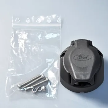 Tažné zařízení Zásuvka tažného zařízení se sedmikolíkovou zásuvkou