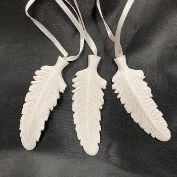 Dekorace závěsná - Peříčka 3 ks (Dekorace závěsná - Peříčka 3 ks)