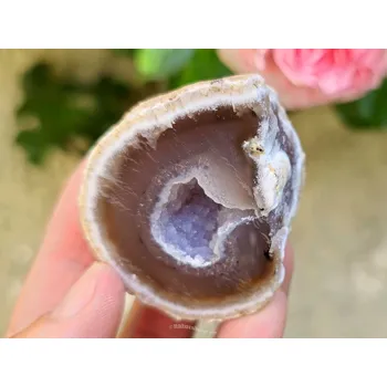 Přírodní kámen Geoda z achátu s dutinkou 70g Brazílie