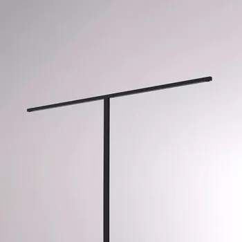 Molto Luce Podlahová lampa v minimalistickém designu do kanceláří Lens Short Quad F Barva: Černá, Stmívání: Nestmívatelné, Teplota chromatičnosti: 4000 Kelvinů 646-115020524060 Podlahová lampa v minimalistickém designu do kanceláří Lens Short Quad F