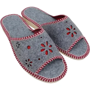 Dámské pantofle BabičkaOvečková.cz Dámské filcové pantofle z ovčí vlny otevřené s vyřezávaným vzorem červený lem, Velikost EU 41