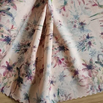 Běhoun metráž Lilie béžový květ Český výrobce