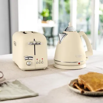 rychlovarná konvice De'Longhi Argento Flora KBX 2016.BG – kolekce Argento flora