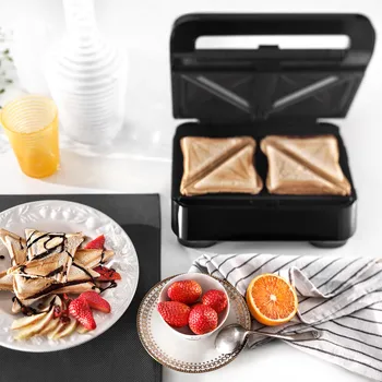 Kompaktní sendvičovač De'Longhi SW12B.BK – výkon