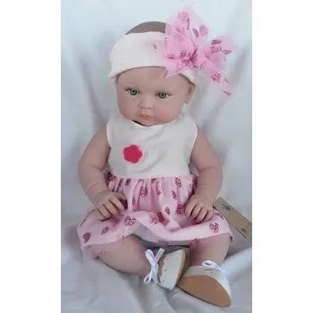 Panenka Realistické miminko holčička Alicia v růžových šatech od firmy Lamagik (Realistické panenky ze Španělska)