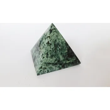 Přírodní kámen PYRAMIDA NEFRIT - SERPENTIN Rusko