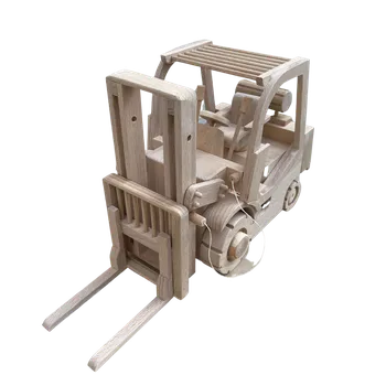 Dřevěná hračka Desta