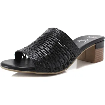 Dámské pantofle DÁMSKÉ PANTOFLE WILD 066-1627IBLACK ČERNÁ Barva: Černá, Velikost: 41