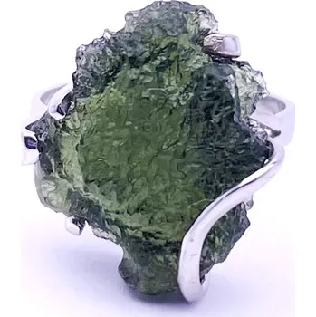 Prsten Stříbrný prsten s vltavínem 2 cm x 1,7 cm