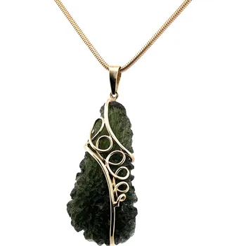 Přívěsek Zlatý přívěs s neopracovaným vltavínem 3,6 cm x 1,8 cm