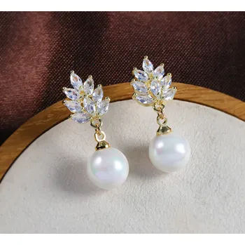 Náušnice B-TOP Elegantní pozlacené náušnice klipsy Perlová Kapka