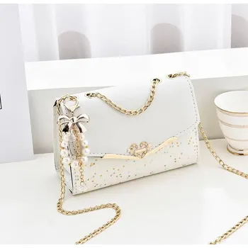 Kabelka Dámská mini kabelka přes rameno - Bílá-s přívěskem