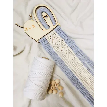 Macramé šneček - lepené tykadýlko - 70 cm (Macramé šneček pro dekoraci dětského pokoje. Ruční výrobek malé české dílny.)