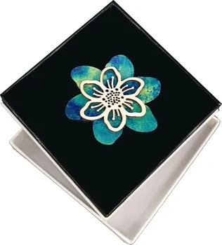 Brož Amadea 38484-00 dřevěná brož modrý květ 5 cm