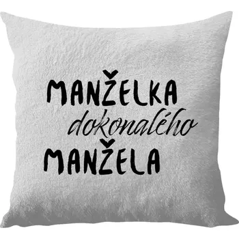 Polštář Polštář bílý 40x40 cm - dlouhý chlup Manželka dokonalého manžela
