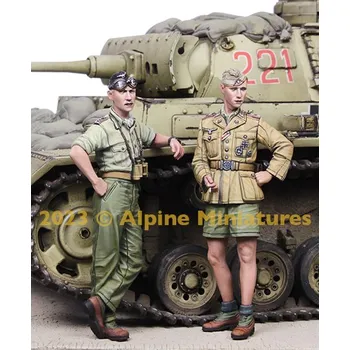 Plastikový model Alpine Miniatures 1/35 German DAK Panzer Crew Set (2 figures)
