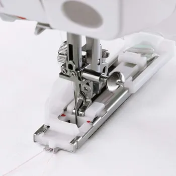 Příslušenství k šicímu stroji Patka na knoflíkové dírky 740801004 JANOME