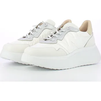 Dámské tenisky Dámské volnočasové tenisky 3602 bílá Wonders Barva: Bílá, Velikost: 42