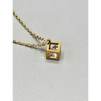 Náhrdelník Ocelový náhrdelník - Krychle s kamínkem ve zlatém provedení