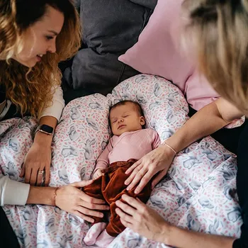 Zavinovačka Lily is sailing Péřová zavinovačka - Zajíčci růžová bavlna Velikost: 80 x 80 cm, Varianta: povlak zapínání na knoflíky