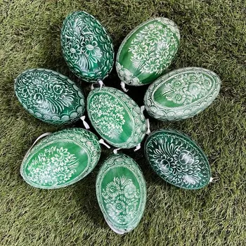 Velikonoční dekorace Ručně malovaná velikonoční husí kraslice na zavěšení, 1ks - Zelená