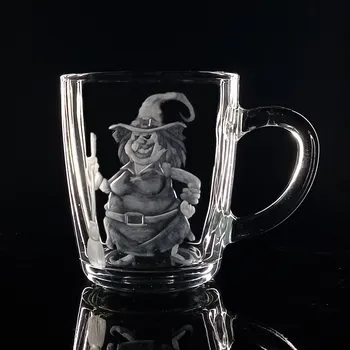 hrnek skleněný na čaj 300ml s rytinou čarodějnice - ručně ryté (broušené), dárková krabička