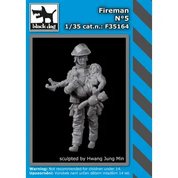 Plastikový model Blackdog 1/35 Fireman No.5 (2 fig.)