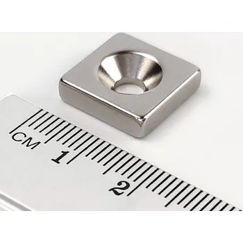 Dekorativní magnet Neodymový magnet kvádr 15x15x4 mm s dírou M4 - jižní pól na straně s prohlubní - N38