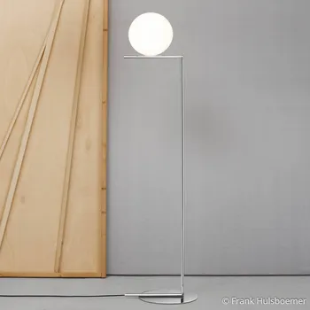Lampička FLOS IC F1 stojací lampa chrom Ø 20 cm - Ø koule 20 cm, Ø podstavce 27,5 cm, výška rámu 114,5 cm opálově bílá, chrom 1 x 60 W - Doprava zdarma