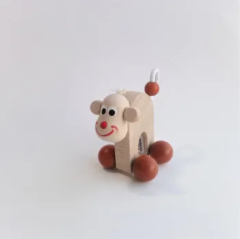 Dřevěná hračka Opice na kolečkách