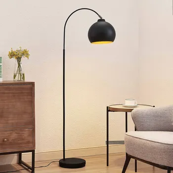 Lampička Lindby oblouková lampa Minali, černá, kov, výška 148 cm, E27 - Stínidlo na lampu - Ø 25 cm, výška 20 cm; podstavec - Ø 28 cm, výška 4 cm; délka kabelu 180 cm černá, zlatá 1 x 15 W LED - Doprava zdarma