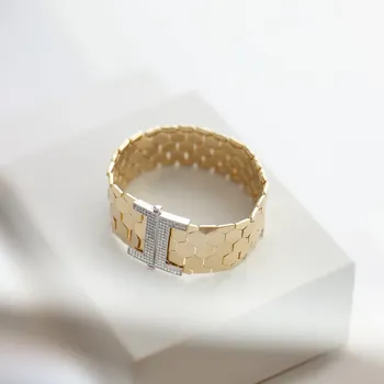 Náramek Lillian Vassago Exkluzivní náramek se zirkony v kombinovaném zlatě LLV01-GB010YW