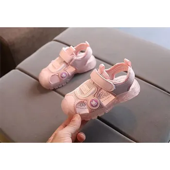 Dětská sportovní obuv Letní svítící sandálky se zapínáním na suchý zip Barva: Růžová, Velikost EUR: 27