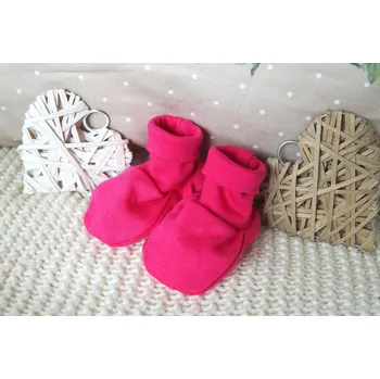 Capáčky AMÁLKA Bavlněné, kojenecké capáčky, malinové Velikost: 68-80