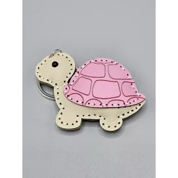 Želva barevná z eko kůže jako přívěsek na klíče růžová