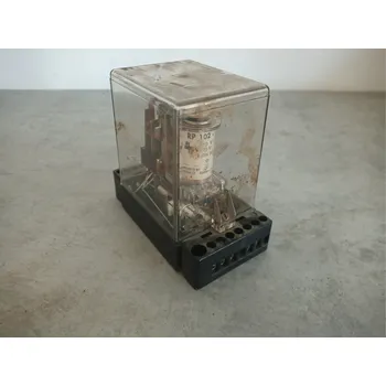 Relé ZPA Pomocné relé RP 102 12V 24V 60V 80V 110V 3P spínání kontaktů Varianta: RP 102 421004.04