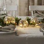 STAR TRADING LED dekorativní světlo Triss ze skla transparentní - délka kabelu k bateriím 50 cm, vzdálenost mezi koulemi 30 cm, Ø velká koule 10 cm, Ø malé koule 8 cm transparentní, bílá LED 0,6 W celkem