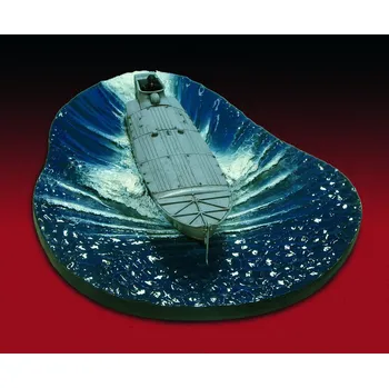 Plastikový model Royal Model 1/35 Sea section and figure for MBT Barchino