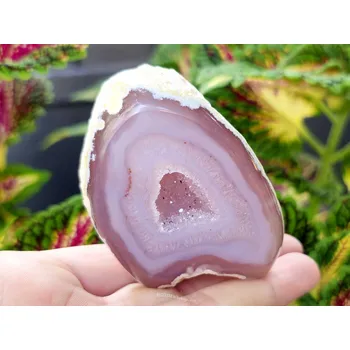 Přírodní kámen Achát šedý geoda s dutinkou 158g (Brazílie)